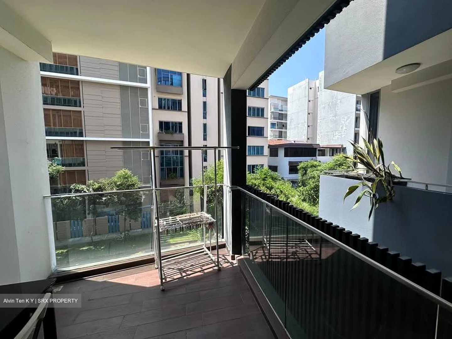 Suites 28 (D14), Apartment #576335061